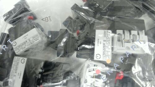 10002182           U1/6ZM/NS Interruptor de control